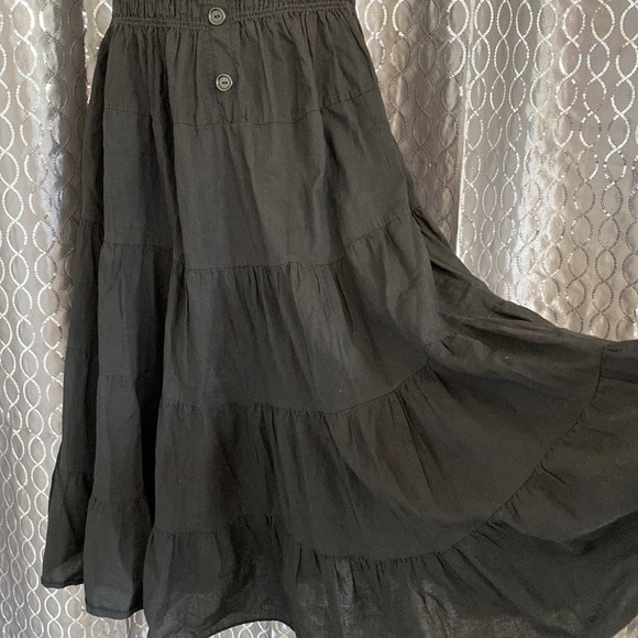 SOLD! Lovely Black Smocked Bodice Ruffle-Hem A-Line Midi Dress Sz S/M - Picture 5 of 6
